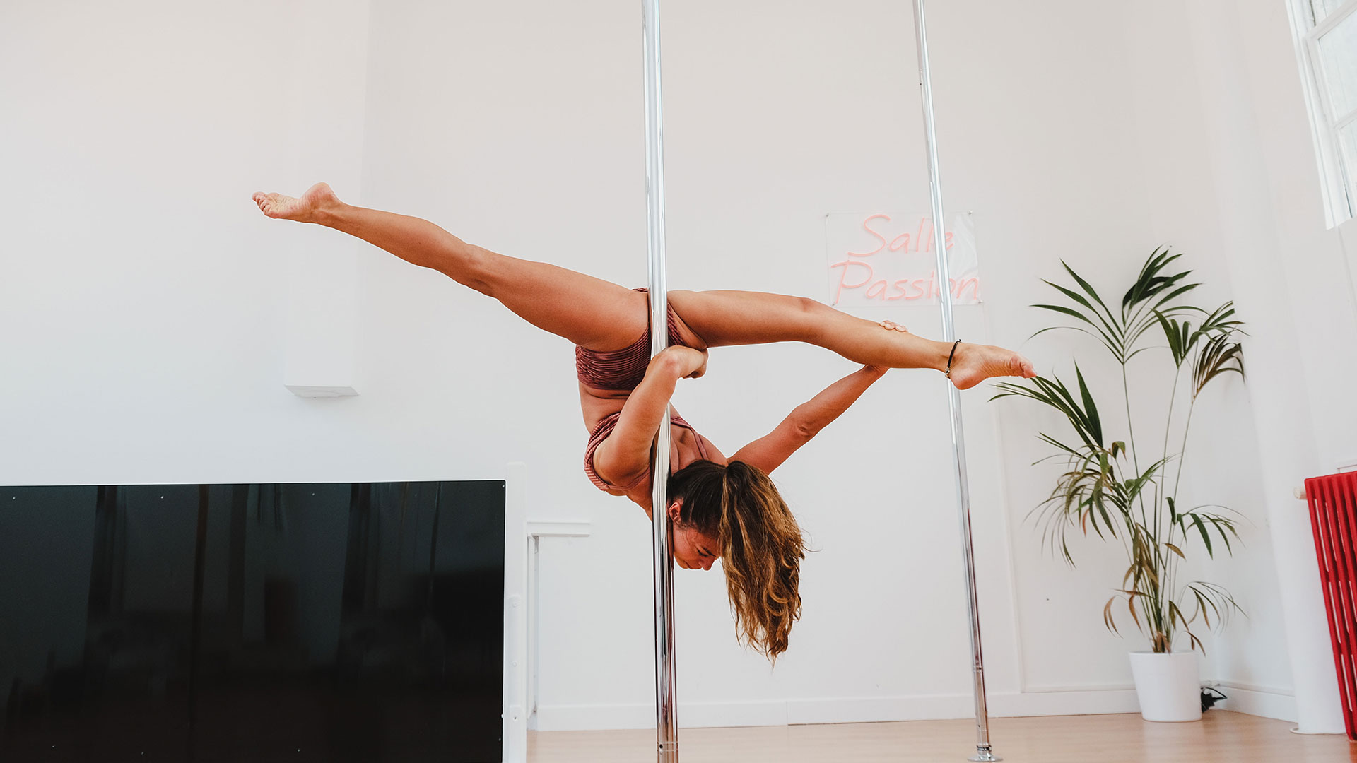 Isabelle Studio Pole Fitness