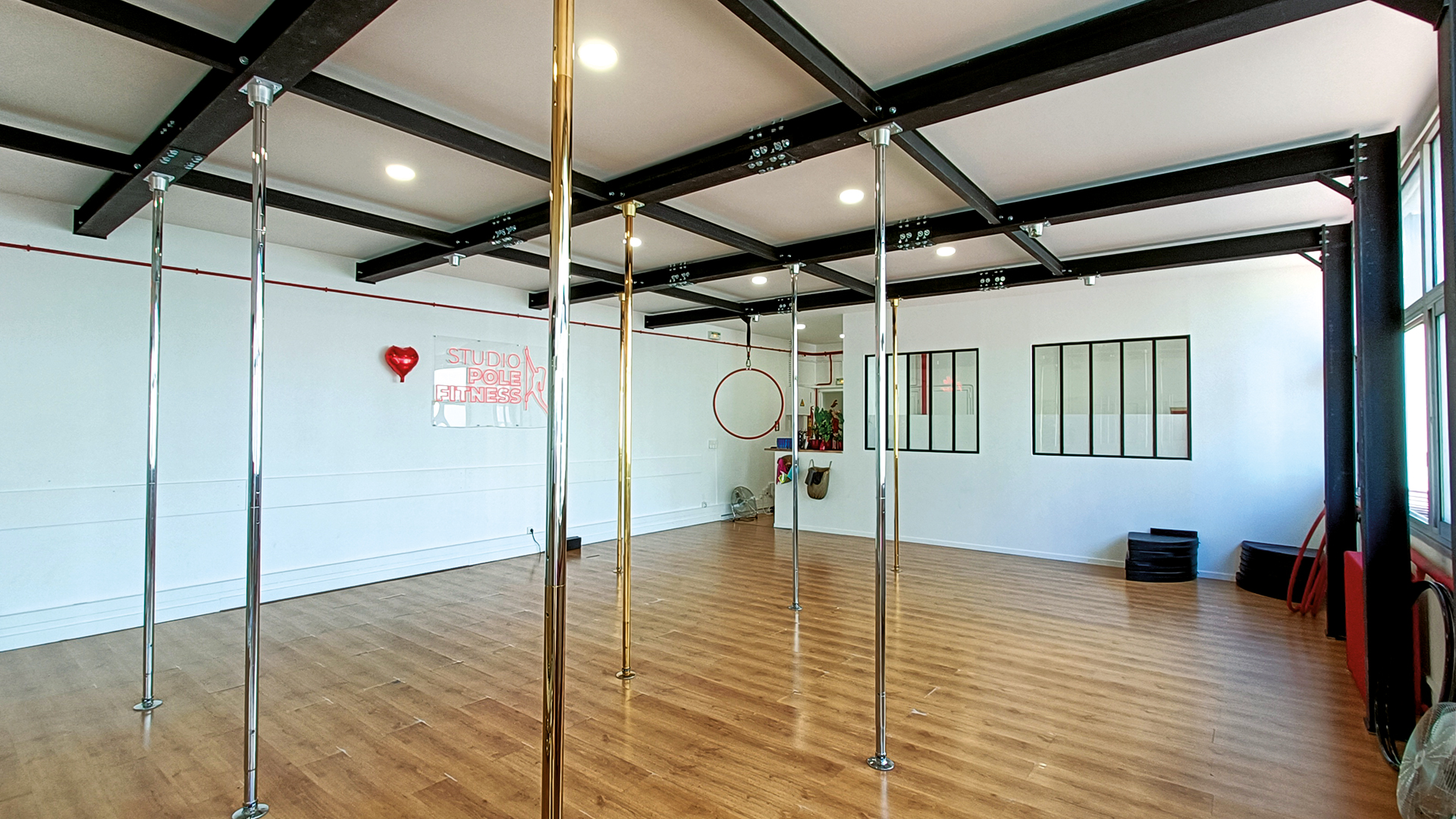 Salle Plaisir Studio Pole Fitness